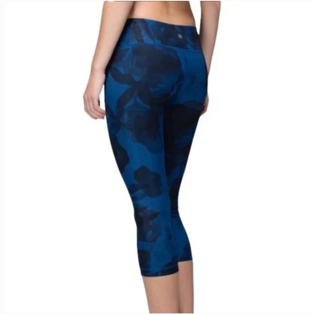Lululemon Capri pants